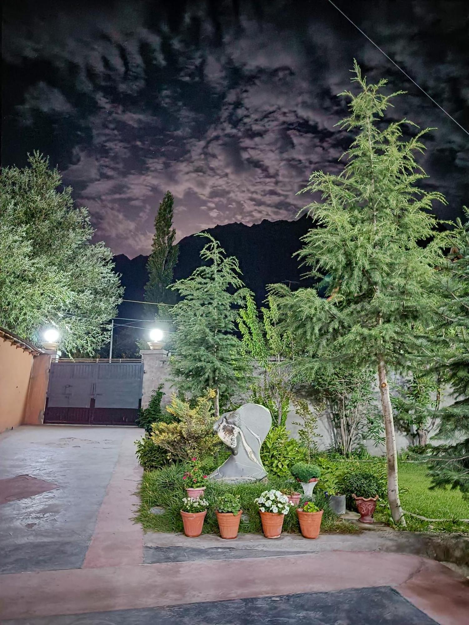 Taaj Residence Skardu Εξωτερικό φωτογραφία